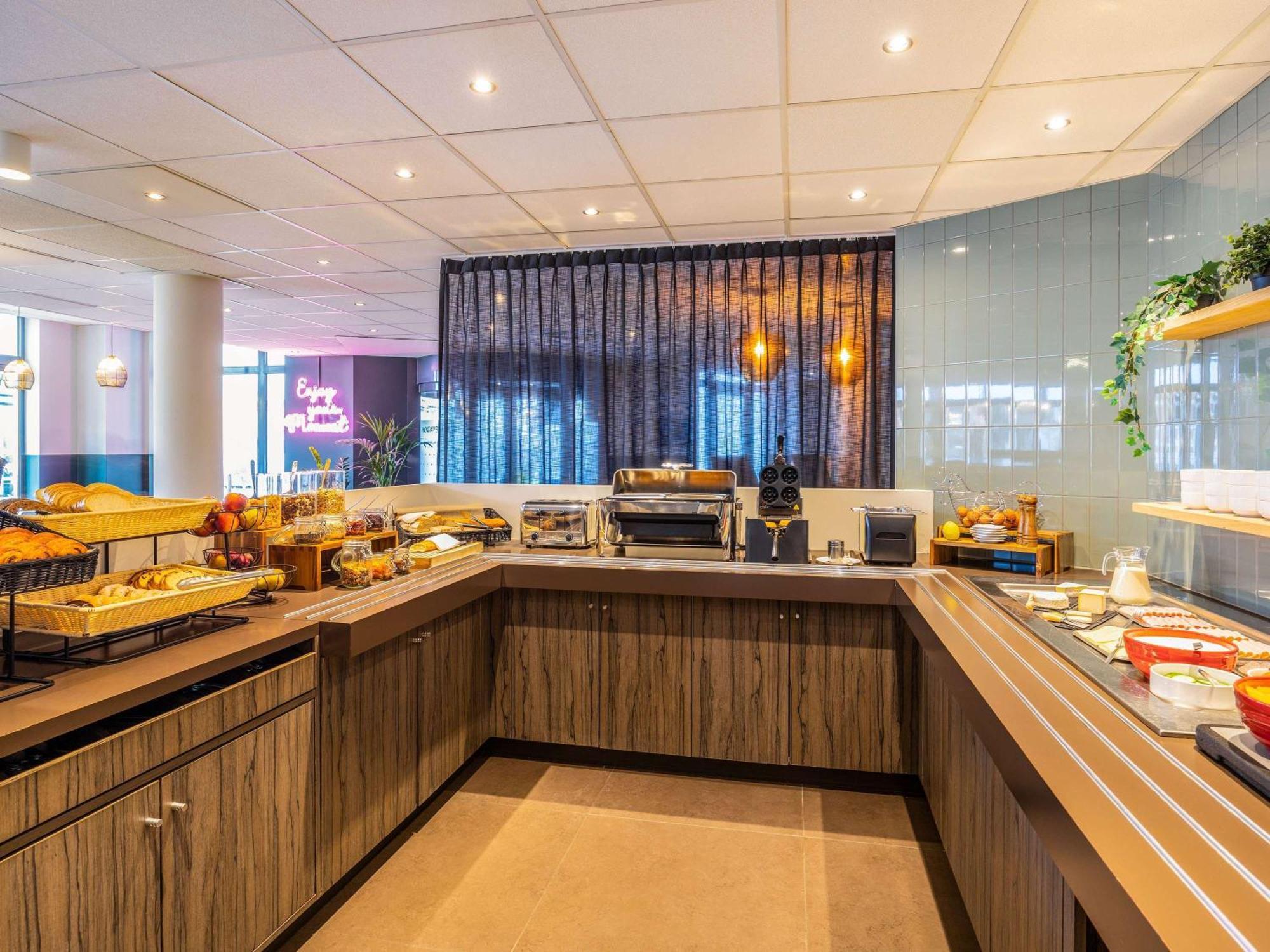 Ibis Styles Hotel Brussels Centre Stephanie Saint-Gilles Exterior foto