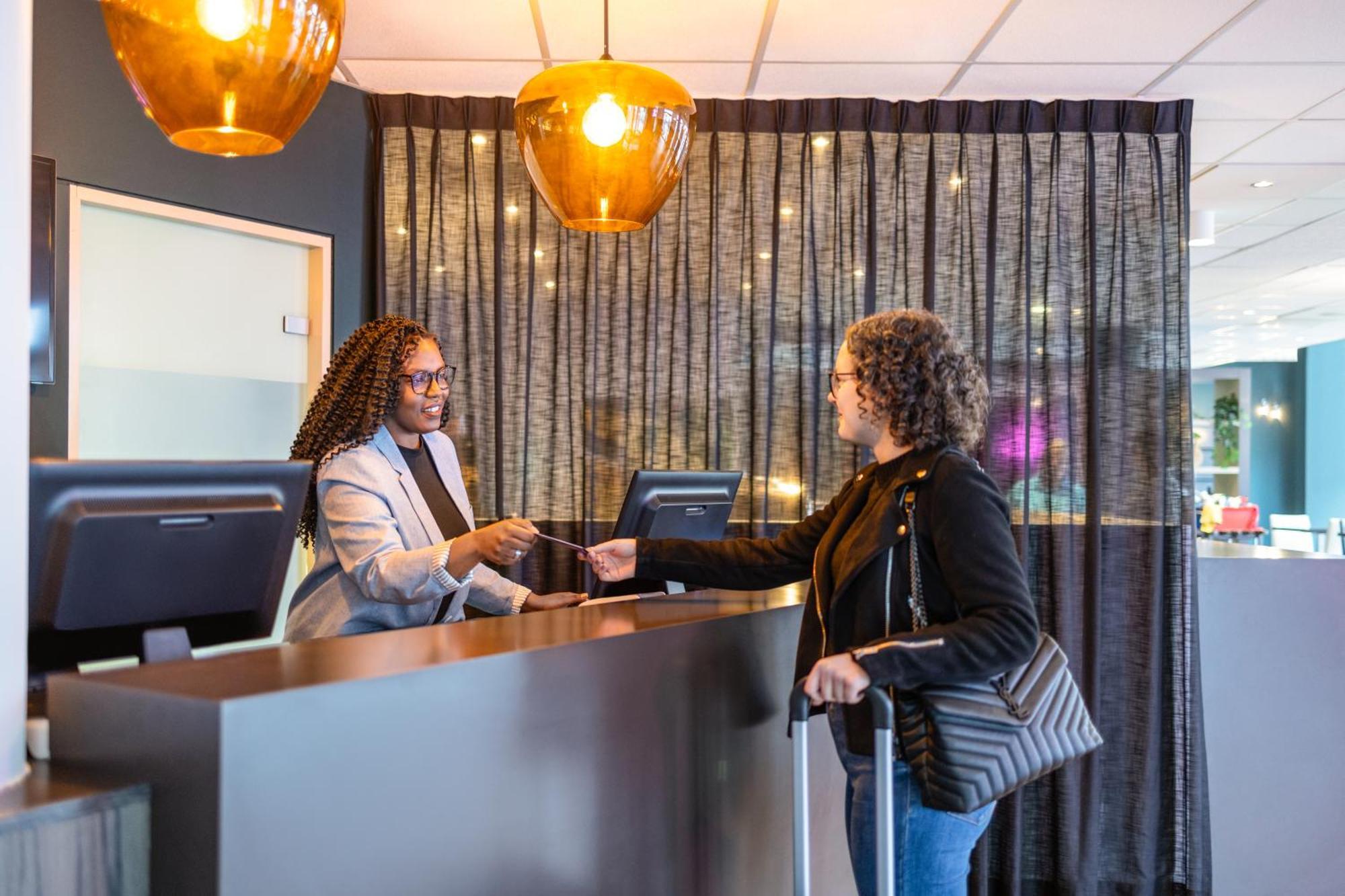 Ibis Styles Hotel Brussels Centre Stephanie Saint-Gilles Exterior foto