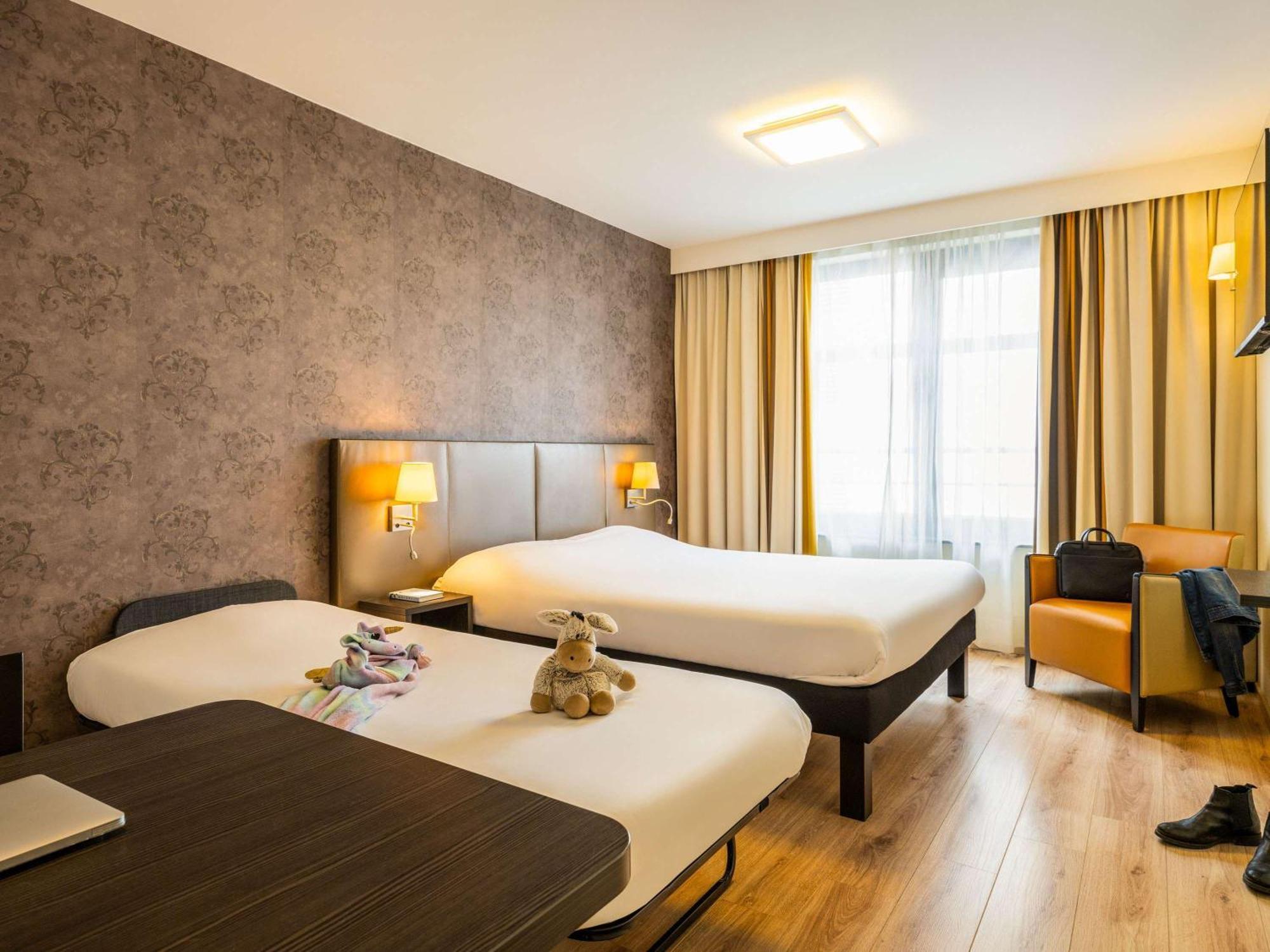 Ibis Styles Hotel Brussels Centre Stephanie Saint-Gilles Exterior foto