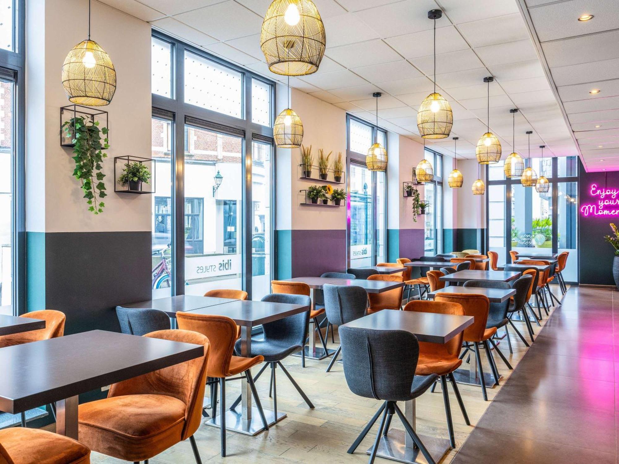 Ibis Styles Hotel Brussels Centre Stephanie Saint-Gilles Exterior foto
